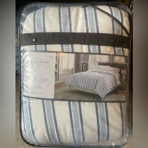 New Full/Queen Threshold Cotton Yarn-Dyed Stripe Comforter Set